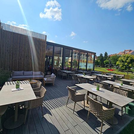 Santa Villa & Restaurant Sremska Mitrovica Exterior photo